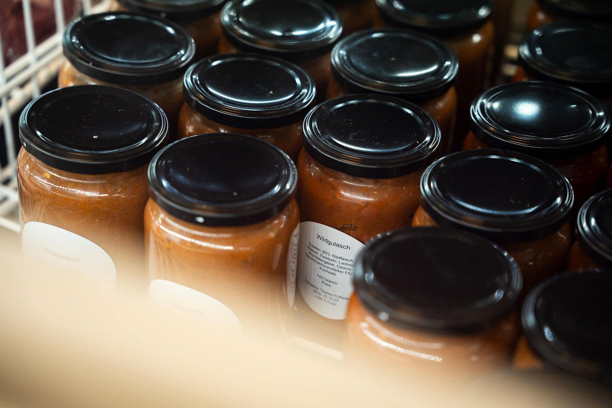 jars-of-sauce